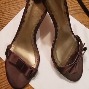Ann Taylor brown satin heals size 9 us